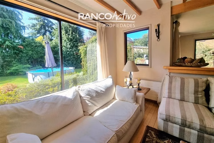 Casa de 5D5B con quincho, a pasos del lago, en Puerto Varas - Imagen 4