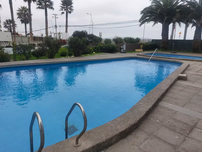 GRAN OPORTUNIDAD SE VENDE DEPARTAMENTO FRONTAL EN AVENIDA DEL MAR – VISTA PANORÁMICA AL MAR