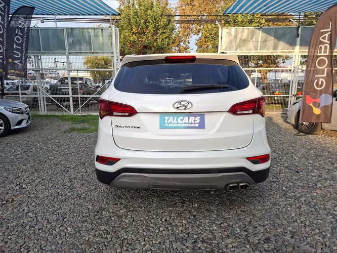 HYUNDAI SANTA FE GLS 2018 BENCINA AT