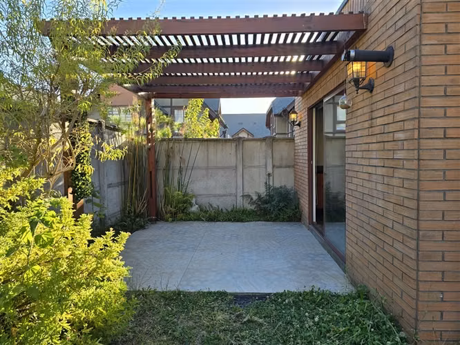 Casa en venta en Condominio de 3 dorm en Lomas de San Andres