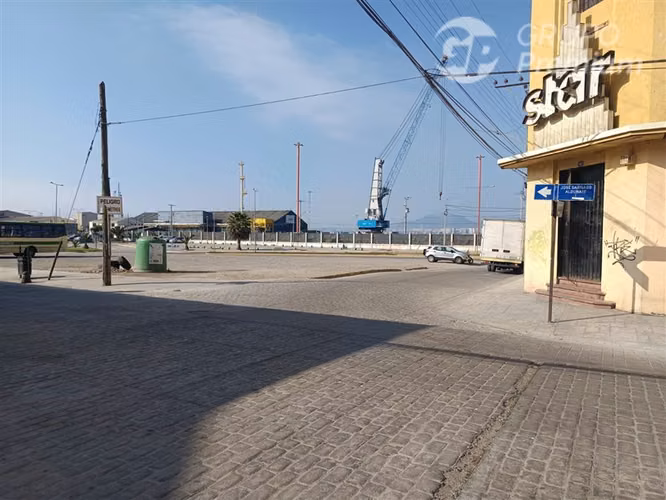 Venta de Sitio Comercial en Coquimbo 700m2 en Esquina