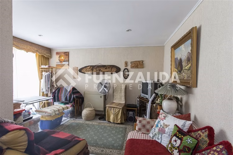 Parcela venta en Batuco, 4 dormitorios y 5 baños. Piscina.