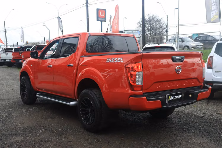 NISSAN NAVARA 4X2 AÑO 2022 FULL EQUIPO AC 2.3D MT6