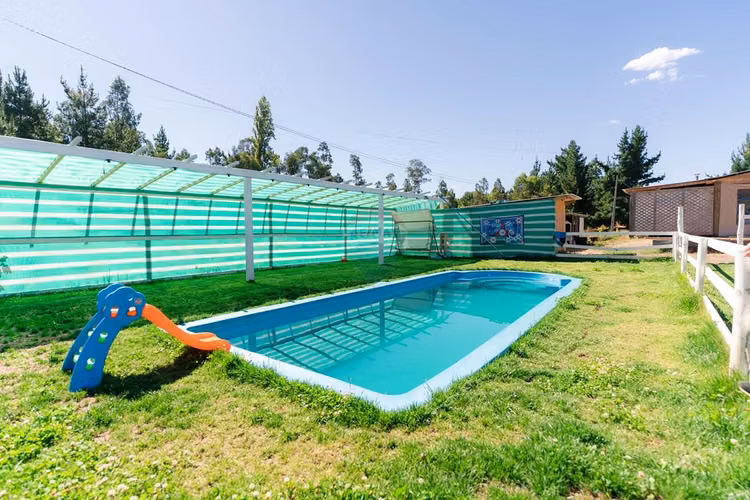 Casa y salón de eventos en yumbel