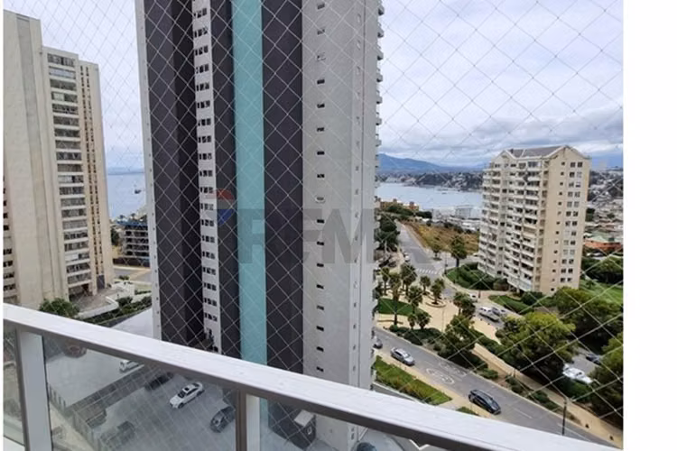 Exclusivo dpto. en costa de montemar