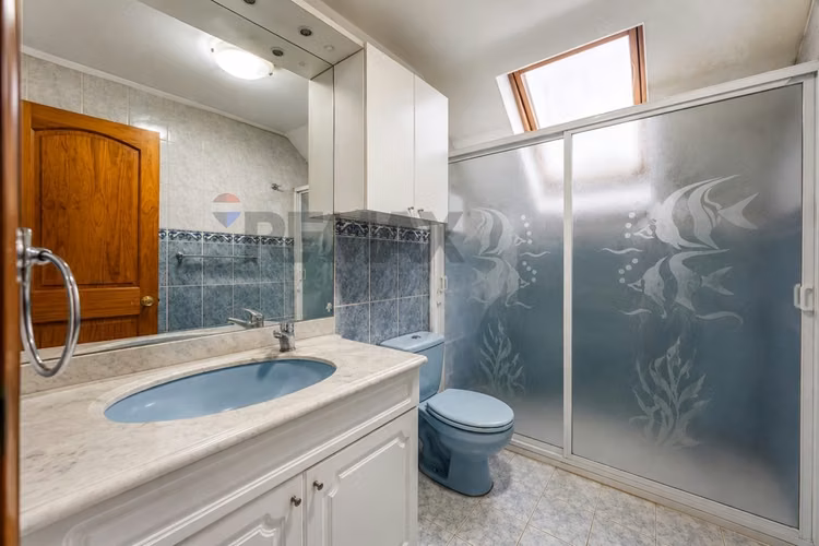 Amplia casa 6d | 5b con piscina en las condes