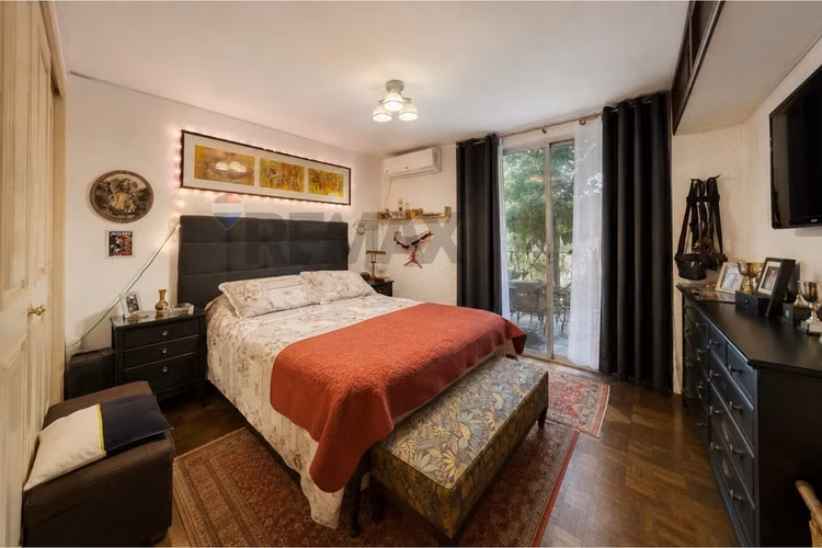 Amplia casa 6d | 5b con piscina en las condes