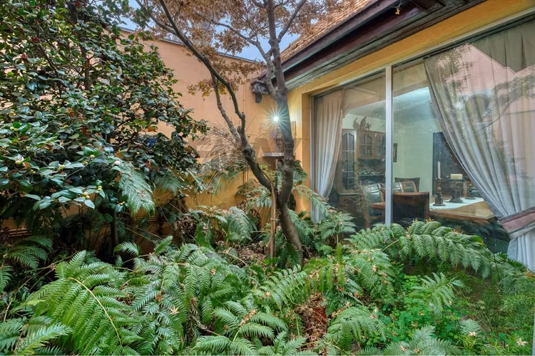 Amplia casa 6d | 5b con piscina en las condes