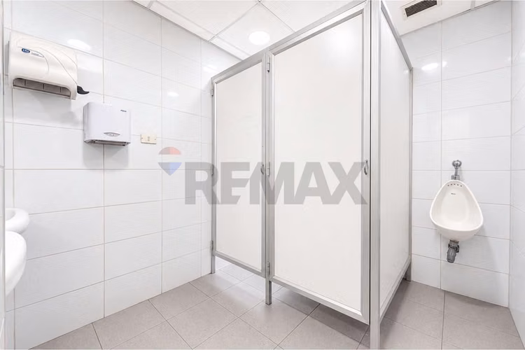 Edif. aislado 467 m² | 8 estac subterraneos