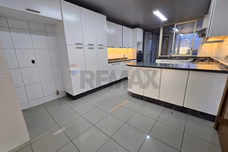Exclusivo penthouse en el golf ! 4d + sala