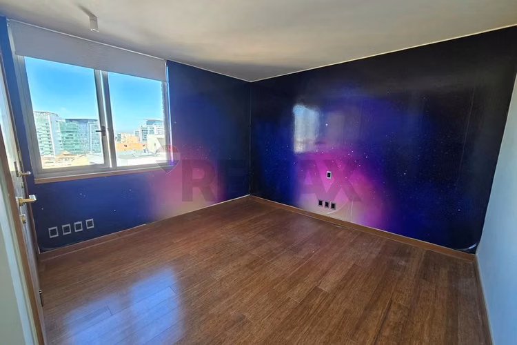 Exclusivo penthouse en el golf ! 4d + sala
