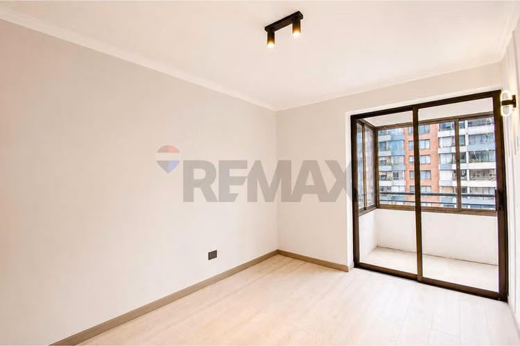 Venta luminoso depto ! 2d +2b las condes