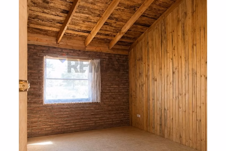 Casa rústica en parcela de 1 ha en talagante