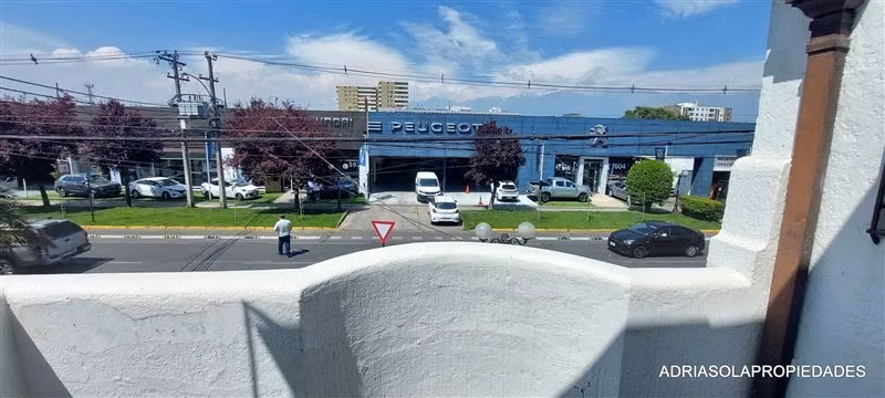 LOCAL COMERCIAL Barrio Italia Local Comercial 227 en 191 de terreno