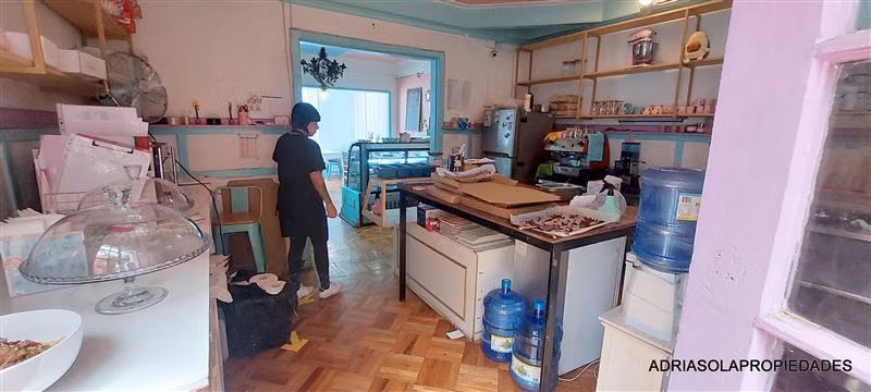 LOCAL COMERCIAL Barrio Italia Local Comercial 227 en 191 de terreno