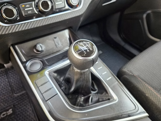 Dongfeng Joyear 1.6 Luxury Mt Sx5 2022