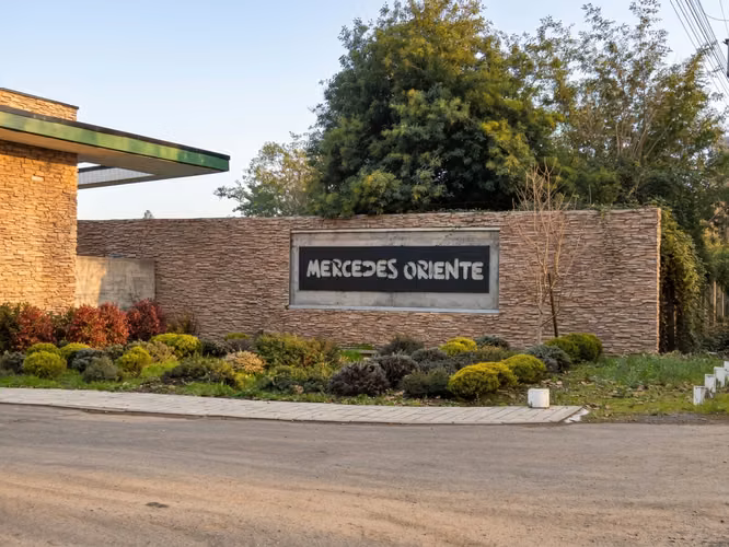 PARCELA EN MERCEDES ORIENTE