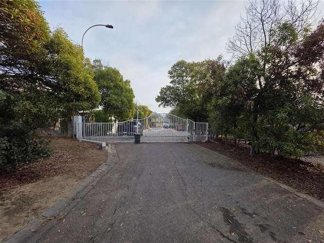 Amplia casa Mantagua, 5D-4B, en Condominio control acceso ED