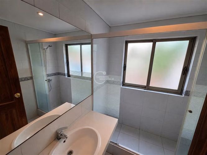 Amplia casa Mantagua, 5D-4B, en Condominio control acceso ED