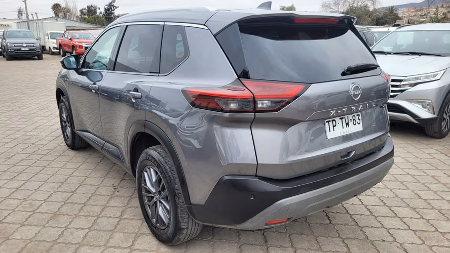 NissanXTRAIL 4X2 7P CVT 2.5 FULL AUT. 2.5 • 4x2 • Automática • 2024 - Imagen 6