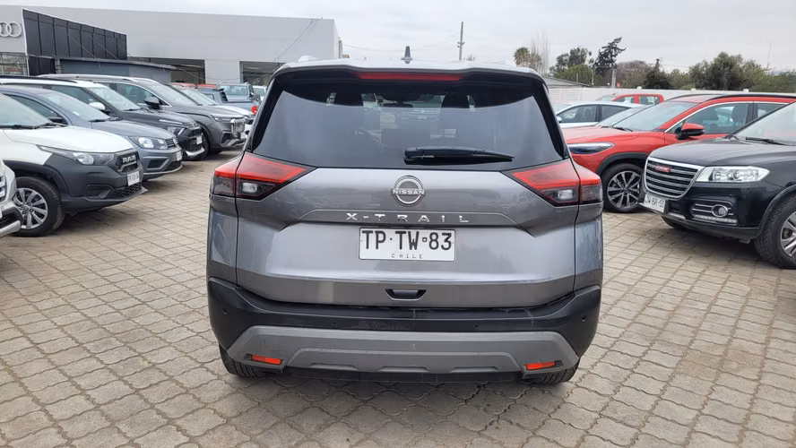 NissanXTRAIL 4X2 7P CVT 2.5 FULL AUT. 2.5 • 4x2 • Automática • 2024 - Imagen 7