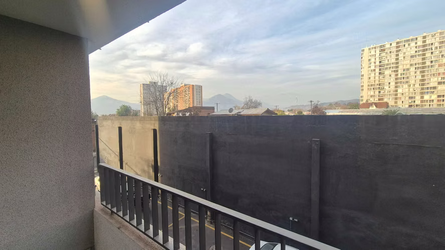 Depto 1D+1B Amoblado | Cerca Metro Hospitales (175536)
