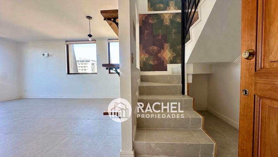 ARRIENDO DE PRECIOSO DPTO DUPLEX REMODELADO EN CALLE HOCHSTETTER