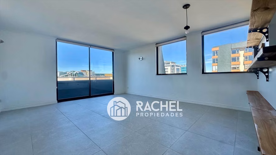ARRIENDO DE PRECIOSO DPTO DUPLEX REMODELADO EN CALLE HOCHSTETTER