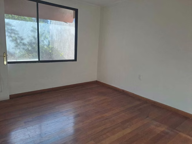 En Arriendo Oficina con Excelente Ubicación (175566)