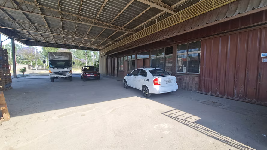 CERCA DE CUIDAD EMPRESARIAL, HUECHURABA: PROPIEDAD INDUSTRIAL 3.000 M2 CON INSTALACIONES - Imagen 9