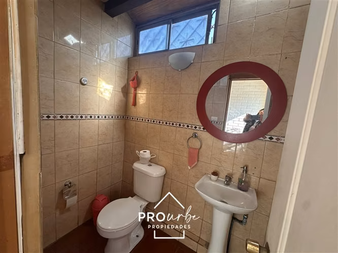 Venta acogedora casa en Jardines de Vespucio 3D,3B