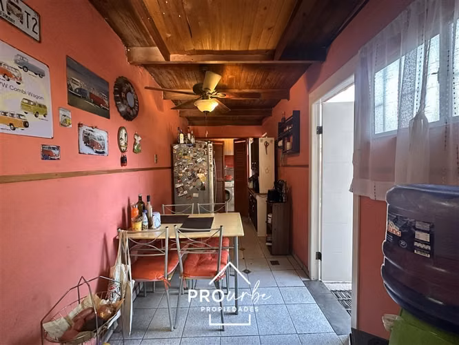 Venta acogedora casa en Jardines de Vespucio 3D,3B