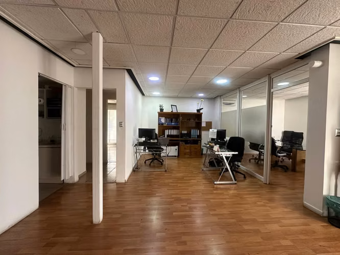 BARRIO ITALIA USO OFICINA- 5P,4B - 252M2