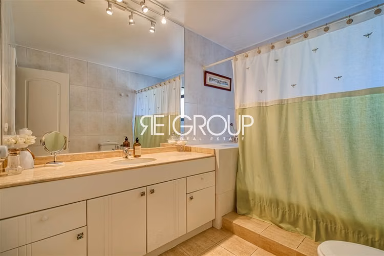Departamento en venta de 4 dorm. en Lo Barnechea