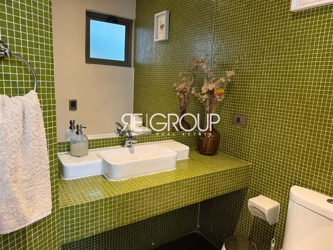 Casa en arriendo de 5 dorm. en Lo Barnechea