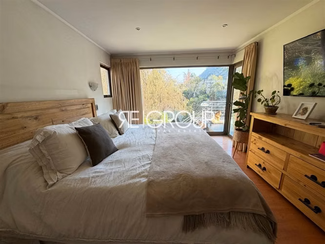 Casa en arriendo de 5 dorm. en Lo Barnechea