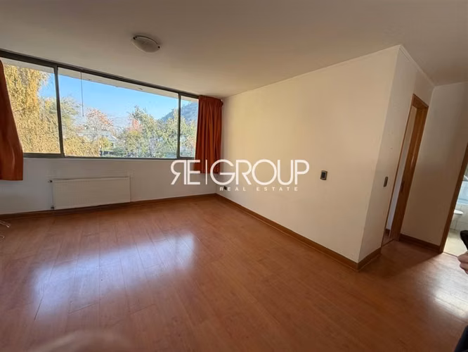 Casa en arriendo de 5 dorm. en Lo Barnechea