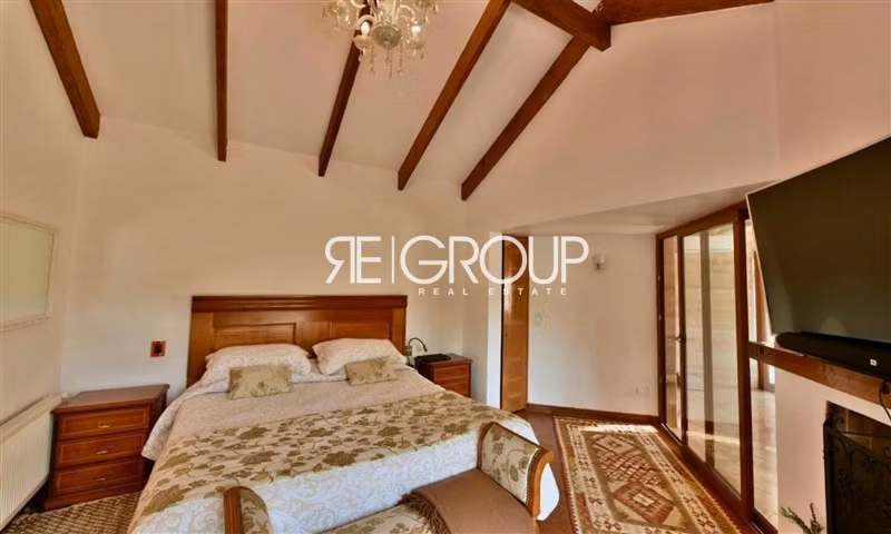 Impecable casa 4D en Condominio en El Arrayan