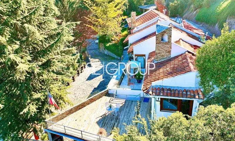 Impecable casa 4D en Condominio en El Arrayan