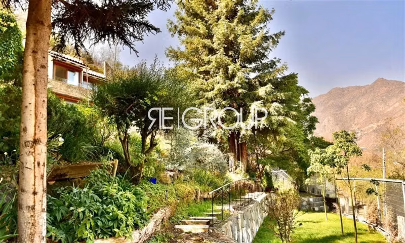 Impecable casa 4D en Condominio en El Arrayan