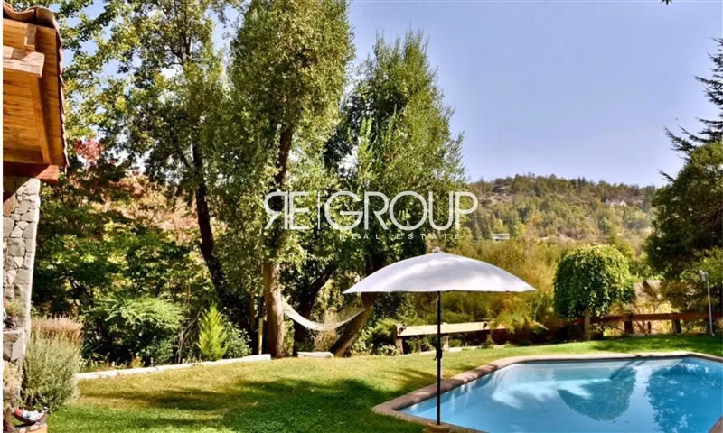 Impecable casa 4D en Condominio en El Arrayan