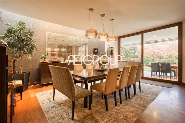 Casa en arriendo de 6 dorm. en Lo Barnechea