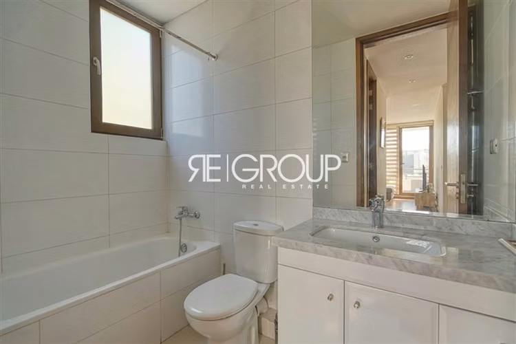 Casa en arriendo de 6 dorm. en Lo Barnechea