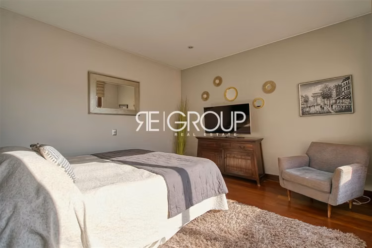 Casa en arriendo de 6 dorm. en Lo Barnechea