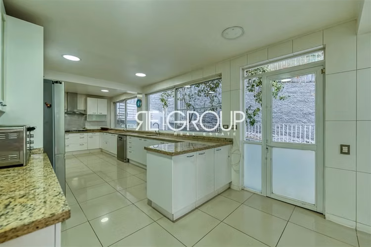 Imponente casa en arriendo, ideal embajada, Lo Barnechea