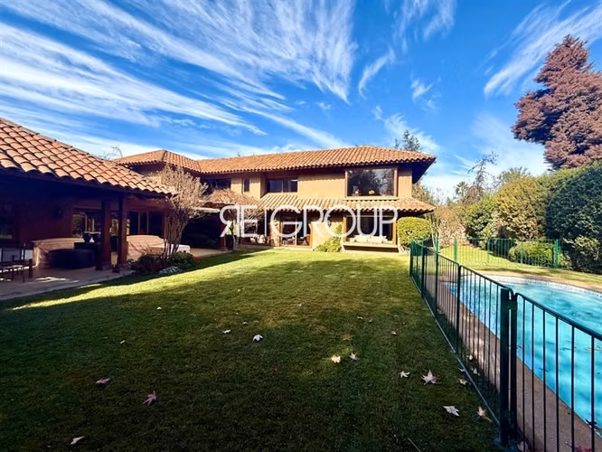 Casa en venta 5 dormitorios Lo Barnechea