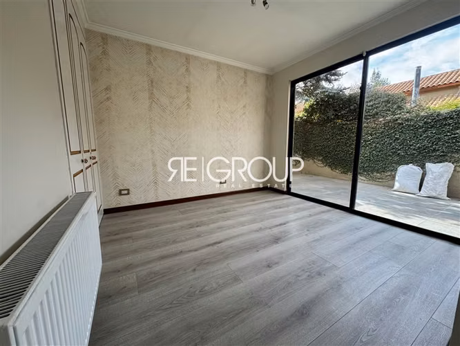 Casa condominio en arriendo de 5 dorm. en Lo Barnechea