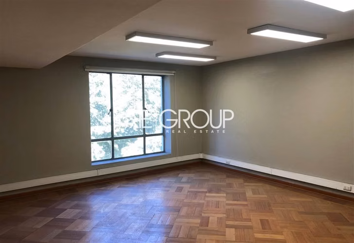 Oficina en venta en Santiago Centro, vista Cerro Santa Lucia