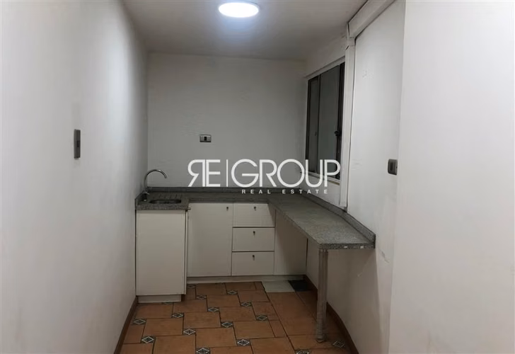 Oficina en venta en Santiago Centro, vista Cerro Santa Lucia