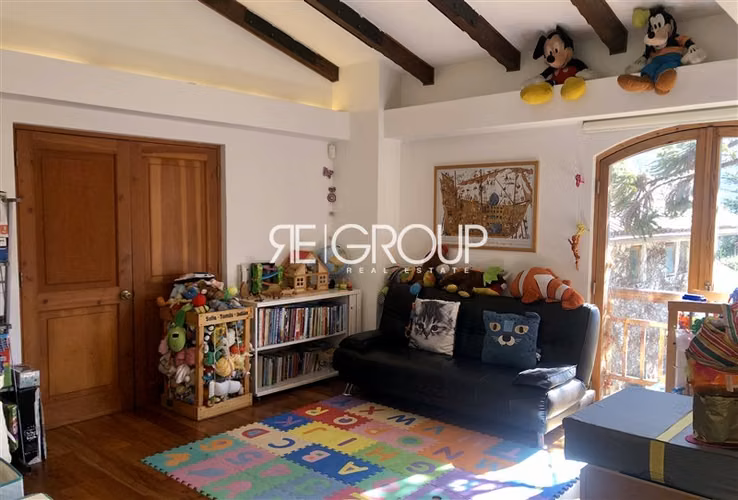 Casa 6D en condominio en El Arrayan, jardín plano